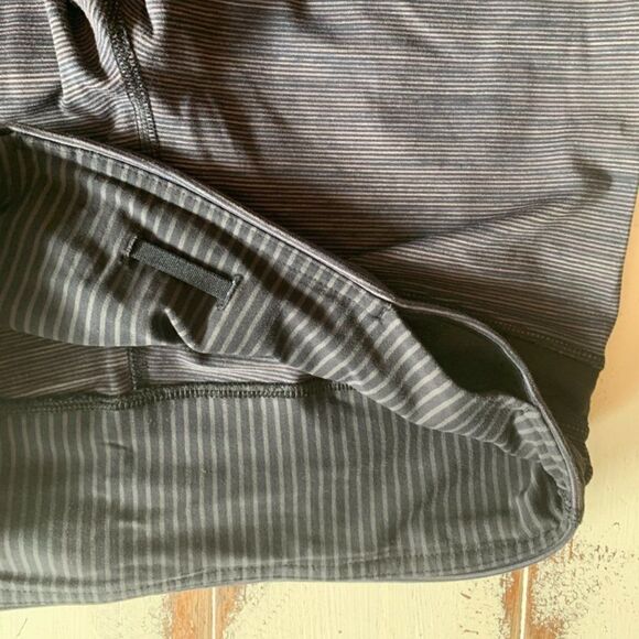 LuLuLemon Legging - Picture 2 of 4